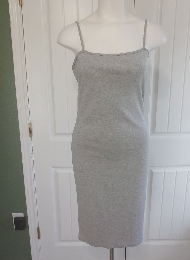 Topshop Women Dress
Size 6 or 10
Gray Bodycon